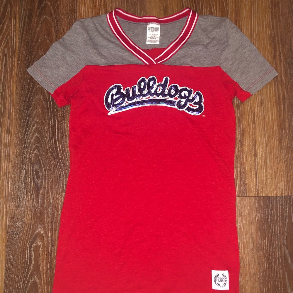 💜Fresno state v neck